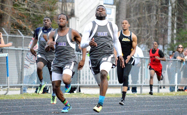 DAVID CUCCHIARA | DAILY NEWS DYNAMIC DUO: Seniors and former Pack Pack running backs Markel Spencer and Stepfon Rodman compete in the 100-meter dash last week in Washington.